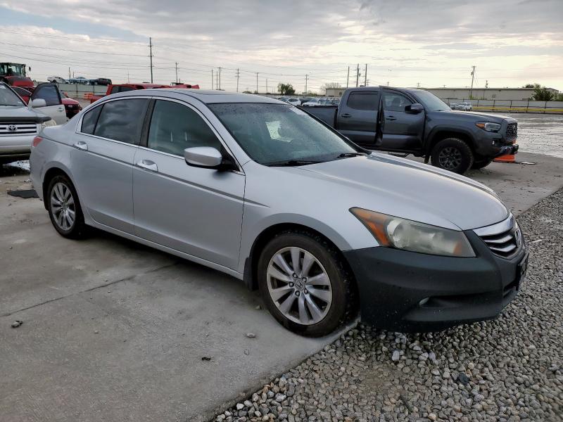 1HGCP3F82CA013341 - 2012 HONDA ACCORD EXL SILVER photo 4