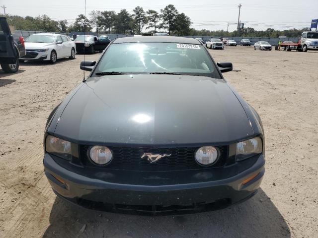 1ZVHT82H285140963 - 2008 FORD MUSTANG GT BLACK photo 5