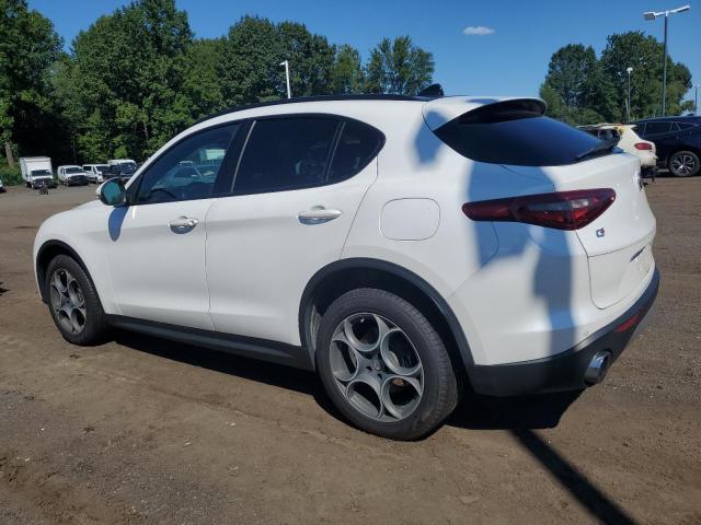 ZASFAKNN9J7B97239 - 2018 ALFA ROMEO STELVIO TI SPORT WHITE photo 2