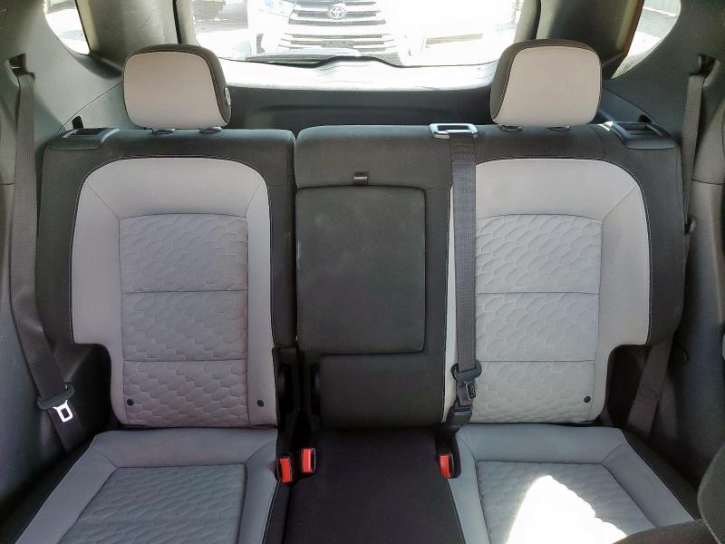 2GNAXHEV0J6113479 - 2018 CHEVROLET EQUINOX LS WHITE photo 10