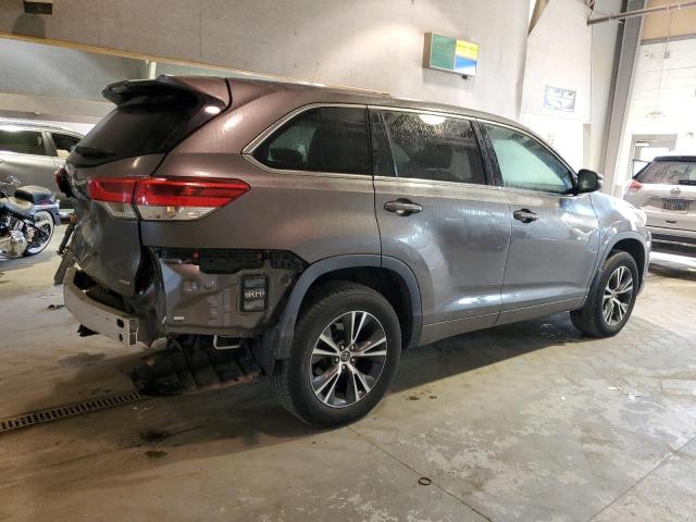 5TDBZRFH9JS847517 - 2018 TOYOTA HIGHLANDER LE GRAY photo 3