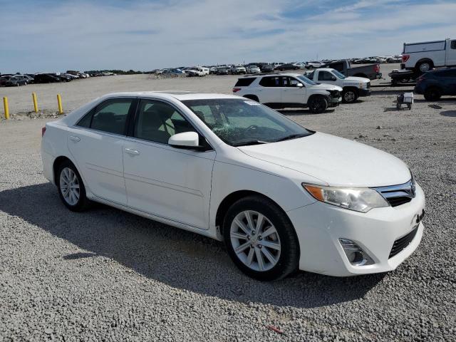 4T4BF1FK6CR248659 - 2012 TOYOTA CAMRY BASE WHITE photo 4