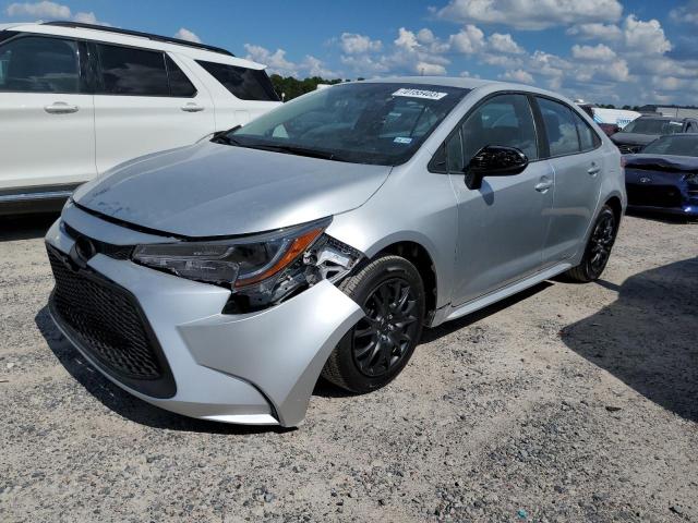 5YFEPMAE5NP331768 - 2022 TOYOTA COROLLA LE SILVER photo 1