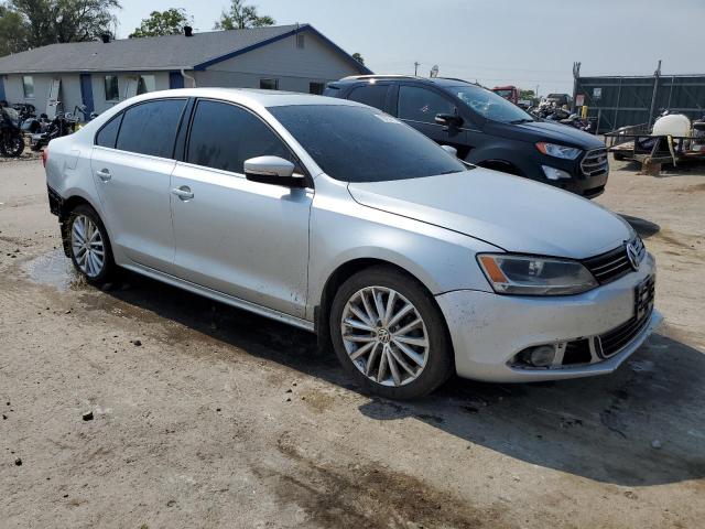 3VWLL7AJ9DM230768 - 2013 VOLKSWAGEN JETTA TDI GRAY photo 4