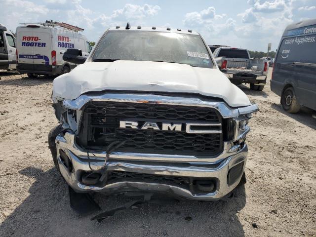 3C63RRGL4NG360096 - 2022 RAM 3500 TRADESMAN WHITE photo 5