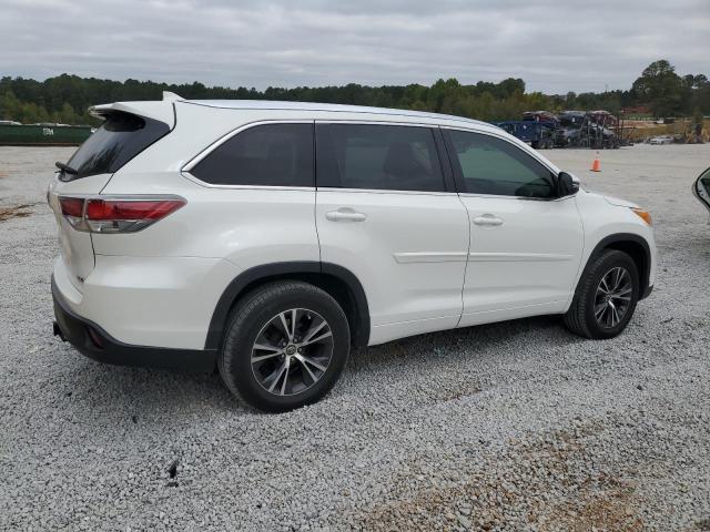 5TDKKRFH6GS161786 - 2016 TOYOTA HIGHLANDER XLE WHITE photo 3