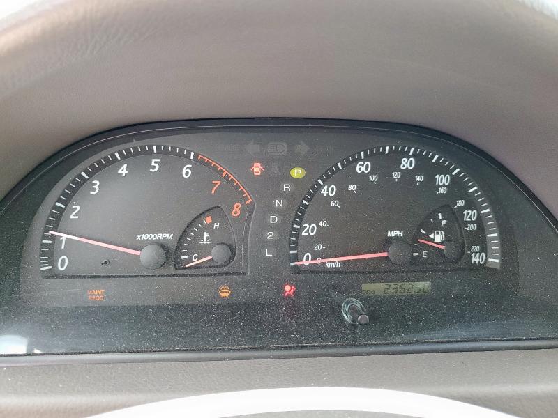 4T1BE32KX4U373633 - 2004 TOYOTA CAMRY LE SILVER photo 9