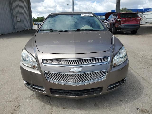 1G1ZE5E15BF178714 - 2011 CHEVROLET MALIBU LTZ ნაცრისფერი ფოტო 5