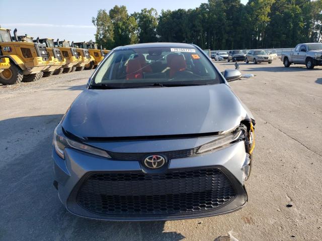 5YFEPMAE5NP324979 - 2022 TOYOTA COROLLA LE GRAY photo 5