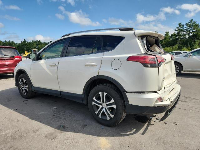 JTMBFREV7JJ738924 - 2018 TOYOTA RAV4 LE Белый фото 2
