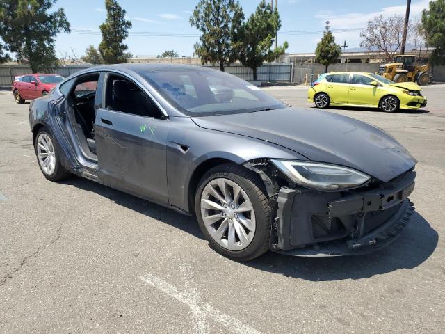 5YJSA1E27HF216026 - 2017 TESLA MODEL S ნაცრისფერი ფოტო 2