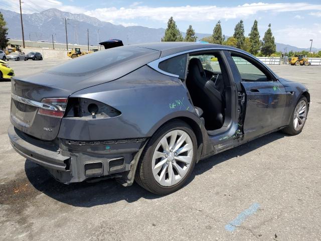 5YJSA1E27HF216026 - 2017 TESLA MODEL S ნაცრისფერი ფოტო 3