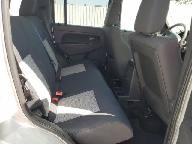 1J8GP28K29W531327 - 2009 JEEP LIBERTY SPORT Gümüş foto 11