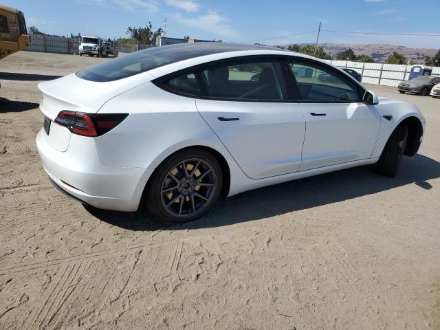 5YJ3E1EA7PF715567 - 2023 TESLA MODEL 3 WHITE photo 3