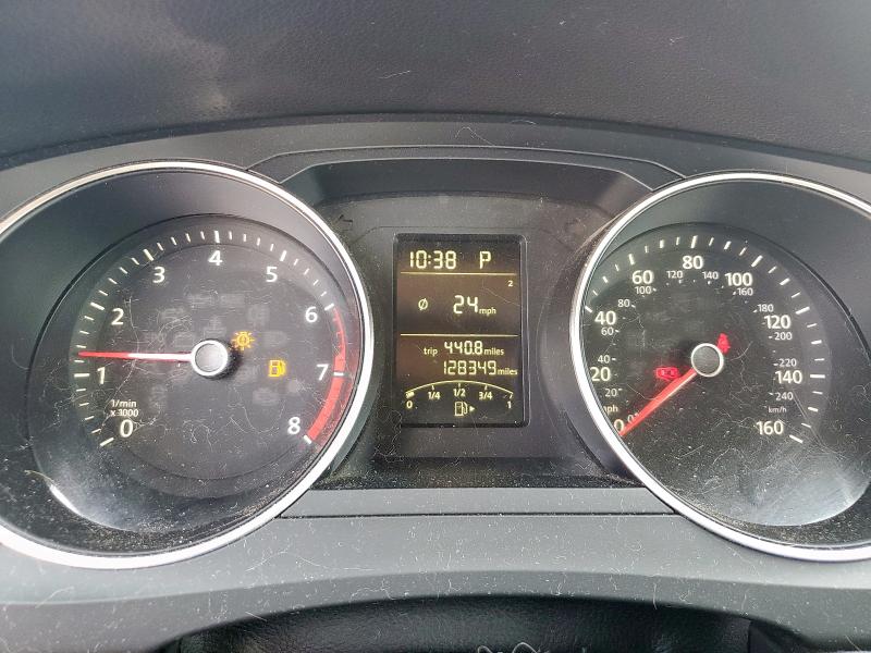 3VWD17AJ6FM209793 - 2015 VOLKSWAGEN JETTA SE فضي صورة 9