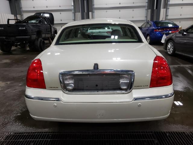 1LNHM81W14Y688716 - 2004 LINCOLN TOWN CAR EXECUTIVE GOLD photo 6