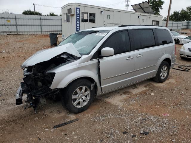 2010 CHRYSLER TOWN & COUNTRY TOURING, 