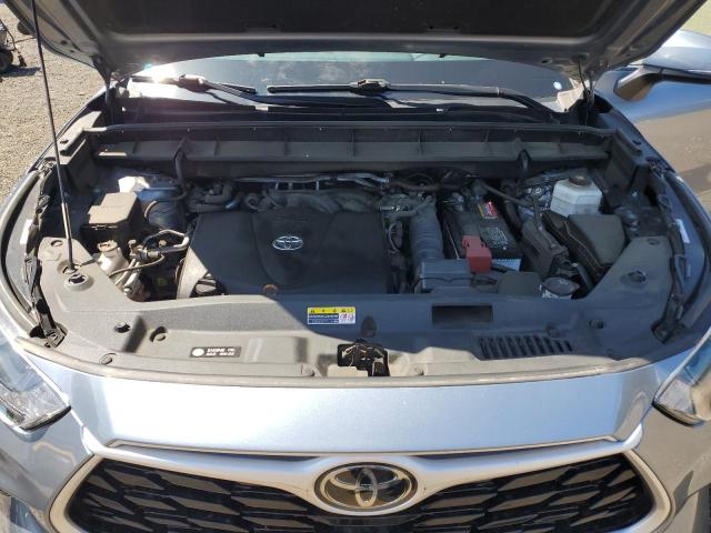 5TDGZRBH0MS108262 - 2021 TOYOTA HIGHLANDER XLE BLUE photo 12
