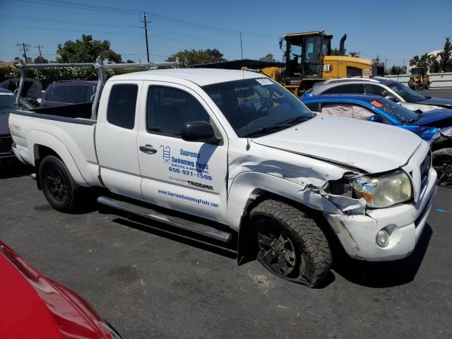 5TETU62N58Z507209 - 2008 TOYOTA TACOMA PRERUNNER ACCESS CAB WHITE photo 4