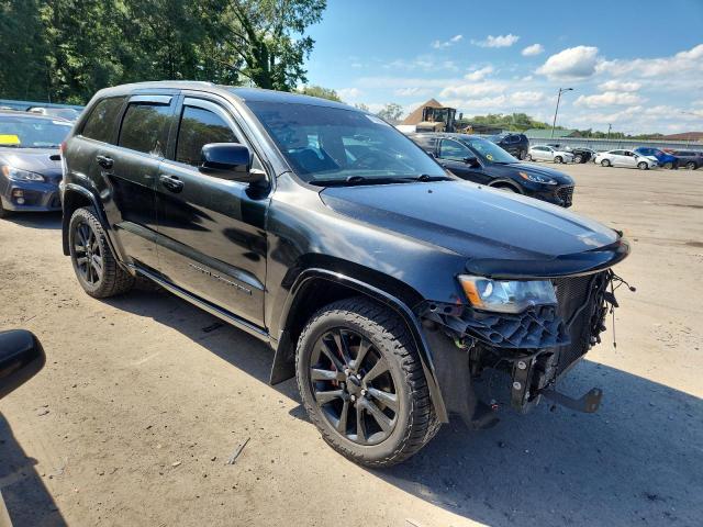 1C4RJFAG3JC367929 - 2018 JEEP GRAND CHEROKEE LAREDO 黑色 照片 4