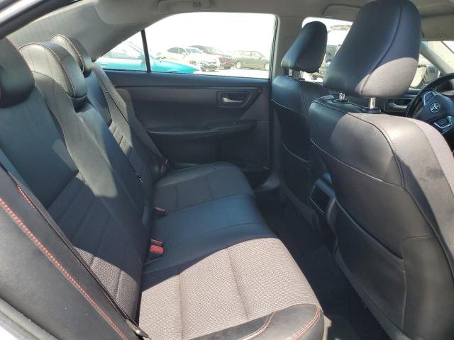 4T1BF1FKXGU230813 - 2016 TOYOTA CAMRY LE 银色 照片 10