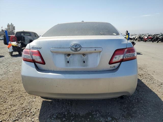4T1BF3EK4AU070447 - 2010 TOYOTA CAMRY BASE SILVER photo 6