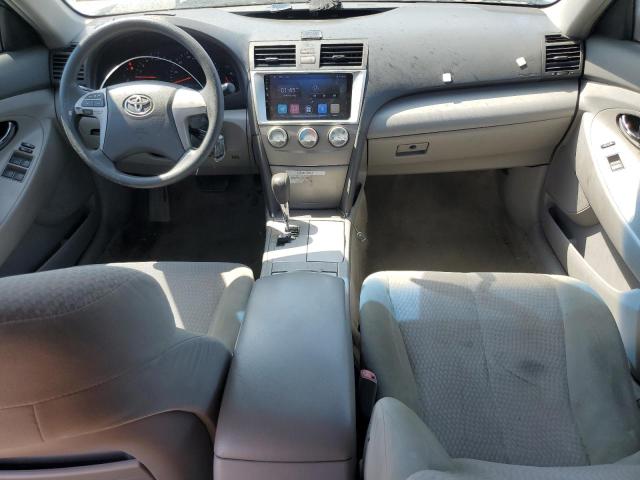 4T1BF3EK4AU070447 - 2010 TOYOTA CAMRY BASE SILVER photo 8