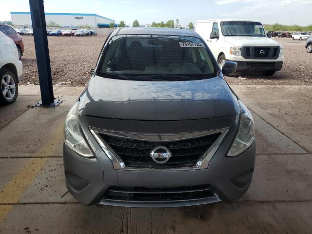 3N1CN7AP7KL830020 - 2019 NISSAN VERSA S Մոխրագույն լուսանկար 5
