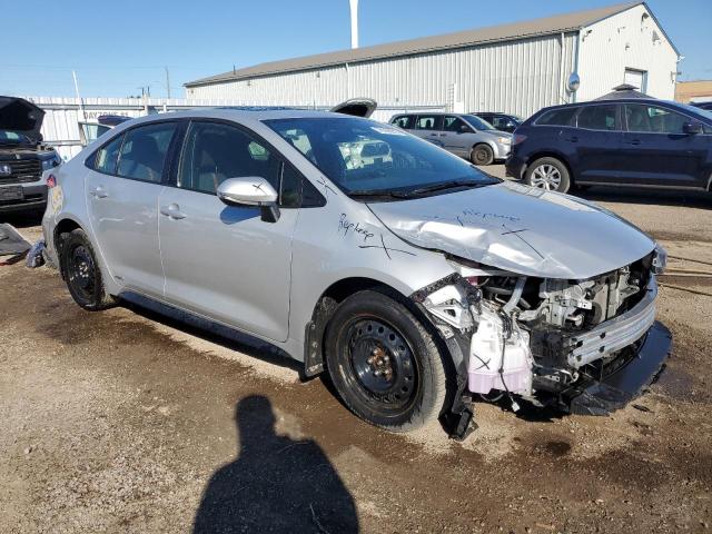 JTDBDMHE4SJ013786 - 2025 TOYOTA COROLLA LE SILVER photo 4