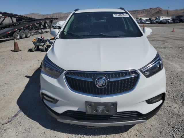 KL4CJ2SBXJB720801 - 2018 BUICK ENCORE SPORT TOURING WHITE photo 5