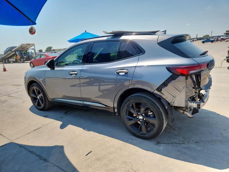 LRBFZNR4XND072342 - 2022 BUICK ENVISION ESSENCE GRAY photo 2