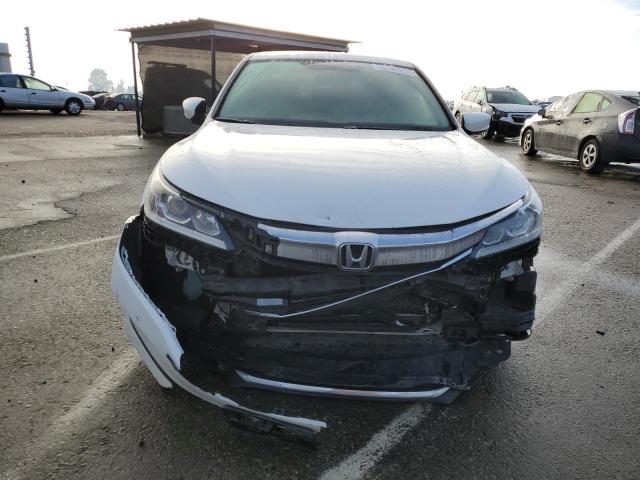 1HGCR2F3XGA067890 - 2016 HONDA ACCORD LX WHITE photo 5