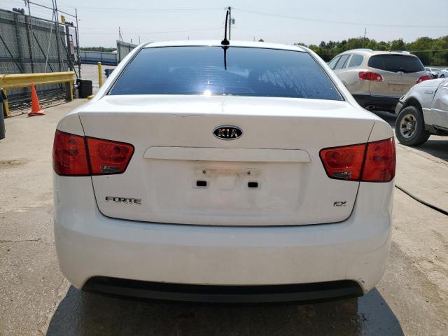 KNAFU4A26A5822258 - 2010 KIA FORTE EX WHITE photo 6