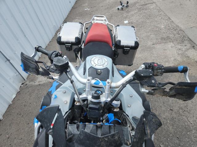 WB10M1304N6G05990 - 2022 BMW R 1250 GS ADVENTURE GRAY photo 5