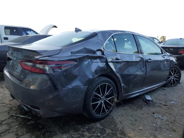 4T1G11AK7PU740905 - 2023 TOYOTA CAMRY SE NIGHT SHADE CHARCOAL photo 3