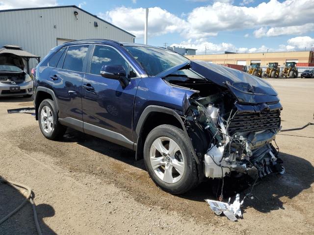 2T3W1RFV7LW061845 - 2020 TOYOTA RAV4 XLE BLUE photo 4
