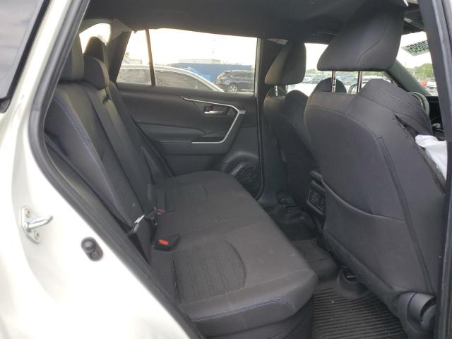 4T3T6RFVXNU068635 - 2022 TOYOTA RAV4 SE 白色 照片 10