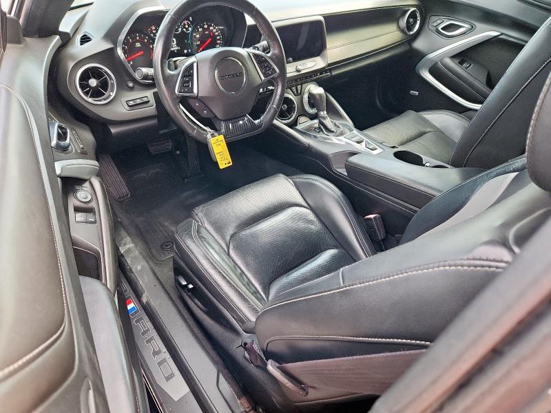 1G1FH1R73H0145143 - 2017 CHEVROLET CAMARO SS BLACK photo 8