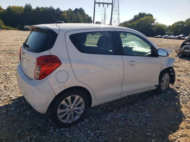 KL8CD6SA0JC421851 - 2018 CHEVROLET SPARK 1LT WHITE photo 3