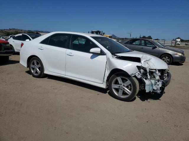 4T1BF1FK2CU528136 - 2012 TOYOTA CAMRY BASE WHITE photo 4