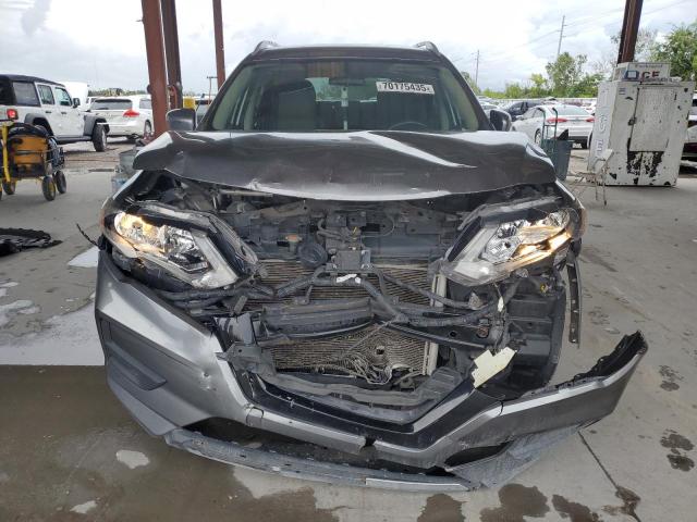KNMAT2MV2HP607694 - 2017 NISSAN ROGUE S CHARCOAL photo 5