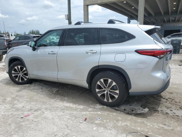 5TDGZRAH1LS501784 - 2020 TOYOTA HIGHLANDER XLE Արծաթագույն լուսանկար 2