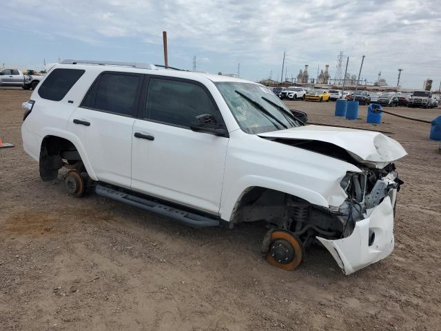 JTEBU5JR7J5599762 - 2018 TOYOTA 4RUNNER SR5/SR5 PREMIUM თეთრი ფოტო 4