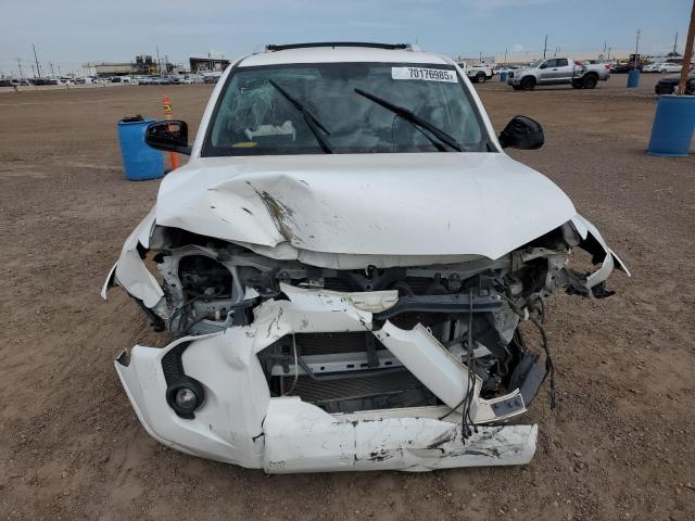 JTEBU5JR7J5599762 - 2018 TOYOTA 4RUNNER SR5/SR5 PREMIUM თეთრი ფოტო 5