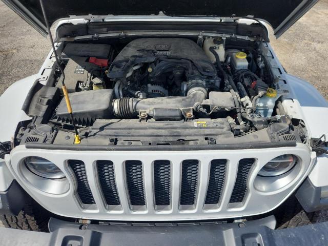 1C4HJXEG2JW172785 - 2018 JEEP WRANGLER U SAHARA Белый фото 12