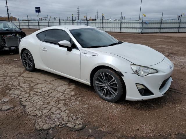 JF1ZNAA15D2711098 - 2013 TOYOTA SCION FR-S WHITE photo 4