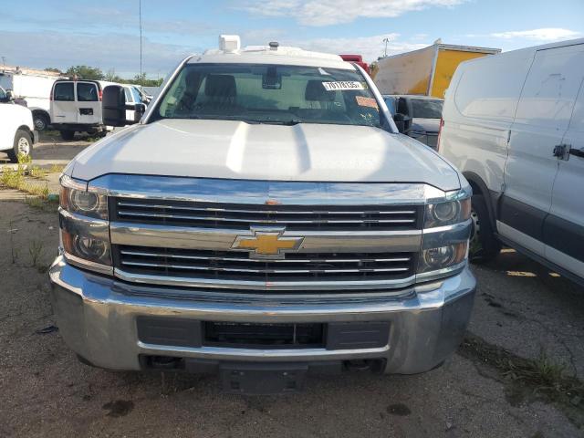 1GC0KUEG9FZ129303 - 2015 CHEVROLET SILVERADO K2500 HEAVY DUTY WHITE photo 5