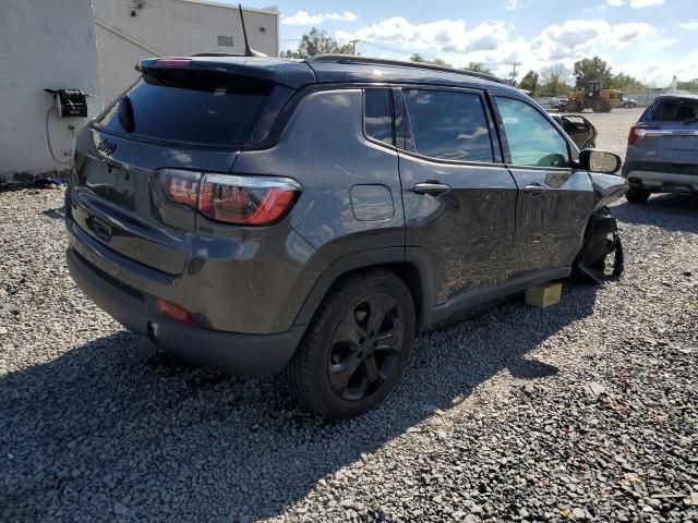 3C4NJDBB8JT325606 - 2018 JEEP COMPASS LATITUDE Сұр фото 3