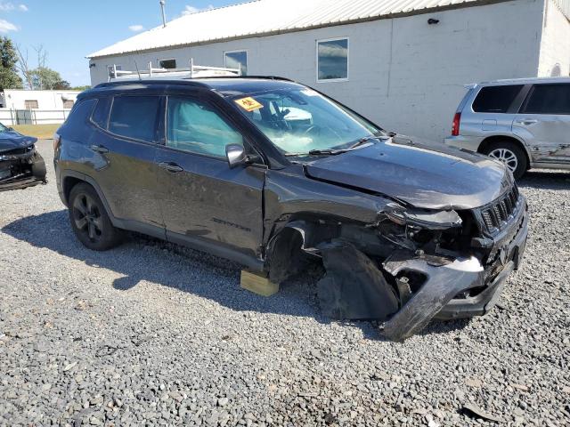 3C4NJDBB8JT325606 - 2018 JEEP COMPASS LATITUDE Сұр фото 4