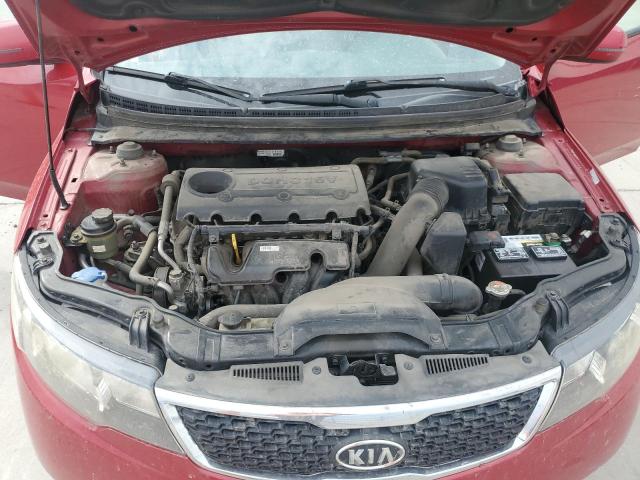 KNAFU4A24D5729808 - 2013 KIA FORTE EX RED photo 11